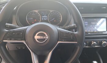 
										Nissan Kicks Advance CVT full									