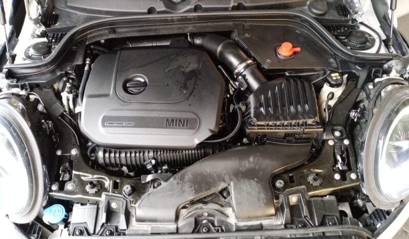 
								MINI Cooper S Classic 2022 full									