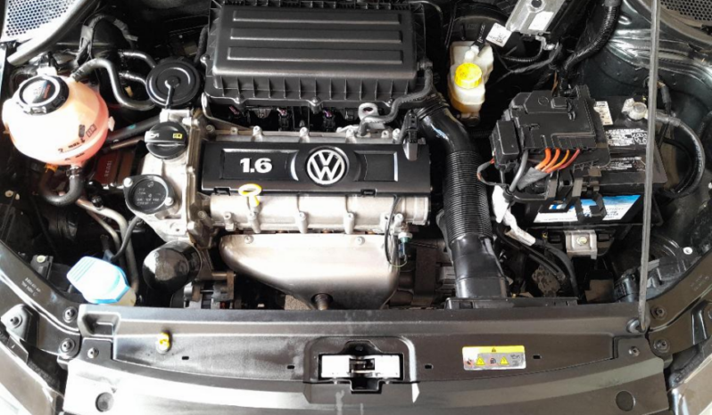 
								Volkswagen Vento Comfortline full									
