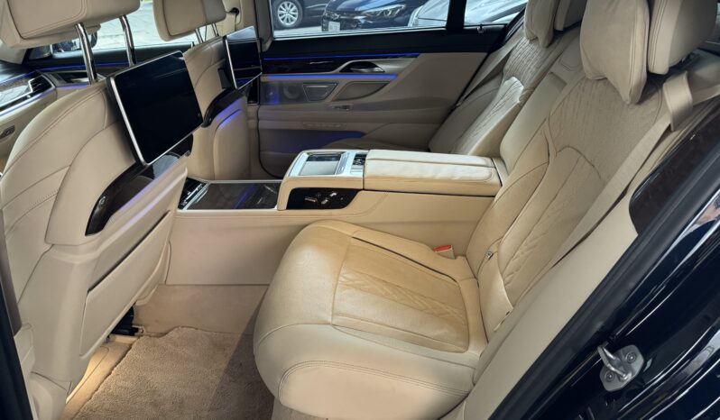 
								BMW 750Li xDrive 2020 AUTOMATICO full									