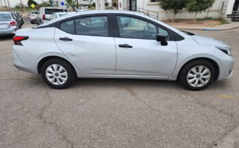 Nissan Versa Sense  CVT  2024