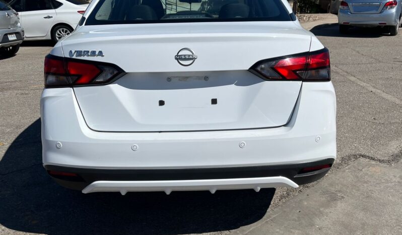 
Nissan Versa Sense CVT 2024 full									