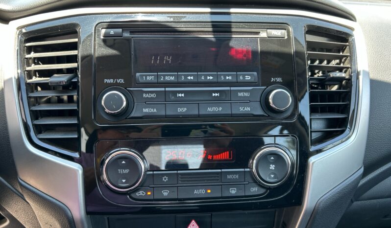 
Mitsubishi 2024 L200 4p GLX Doble L4/2.4/ Man 2WD 2024 CSGDL full									