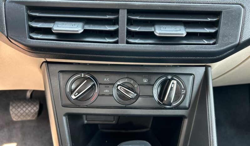 
Volkswagen Virtus 4p Trendline L4/1.6 Aut 2024 CSGDL full									