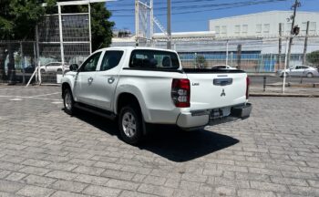 Mitsubishi 2024 L200 4p GLX Doble L4/2.4/ Man 2WD 2024 CSGDL