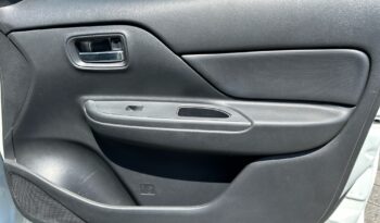 
Mitsubishi 2024 L200 4p GLX Doble L4/2.4/ Man 2WD 2024 CSGDL full									