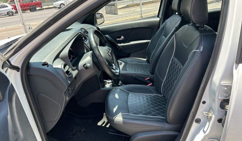 
Renault Logan 1.6 Intens Cvt 2024 CSGDL full									