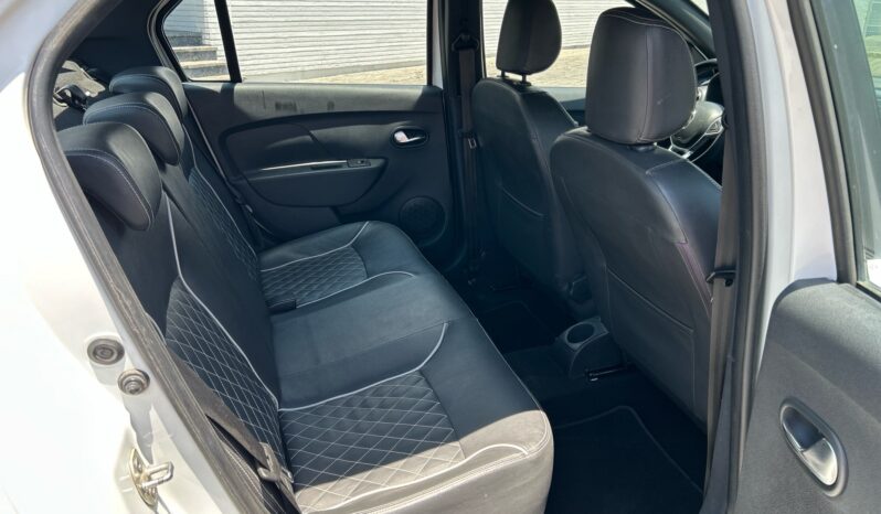 
Renault Logan 1.6 Intens Cvt 2024 CSGDL full									