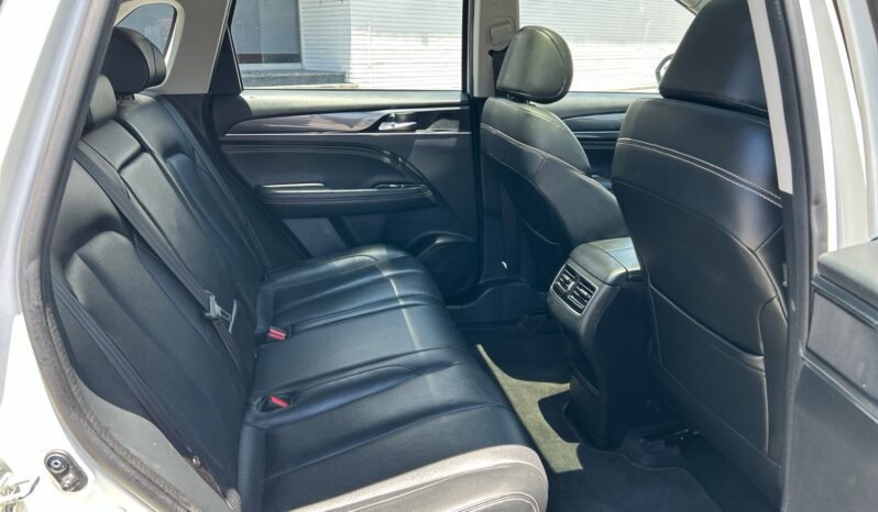 
Chrysler Journey 5p Sport L4/1.5/T Aut 2024 CSGDL full									