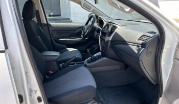 
Mitsubishi 2024 L200 4p GLX Doble L4/2.4/ Man 2WD 2024 CSGDL full									