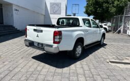 Mitsubishi 2024 L200 4p GLX Doble L4/2.4/ Man 2WD 2024 CSGDL