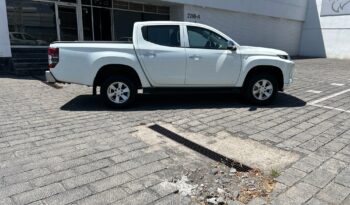 
Mitsubishi 2024 L200 4p GLX Doble L4/2.4/ Man 2WD 2024 CSGDL full									