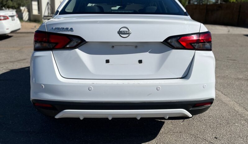 
Nissan Versa Sense  CVT 2024 full									