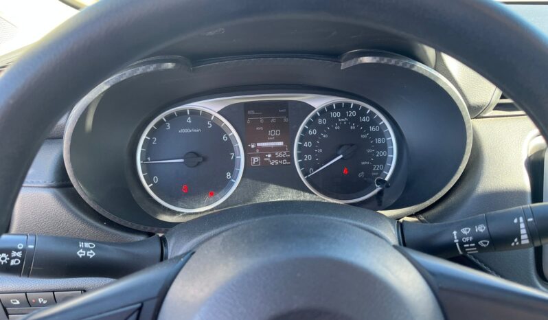 
Nissan Versa Sense  CVT 2024 full									