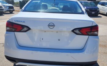 Nissan Versa Sense CVT 2024