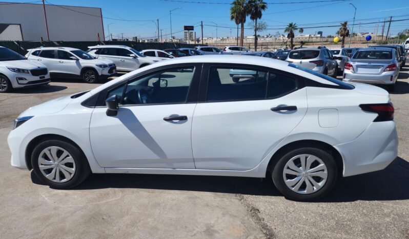 
Nissan Versa Sense CVT 2024 full									