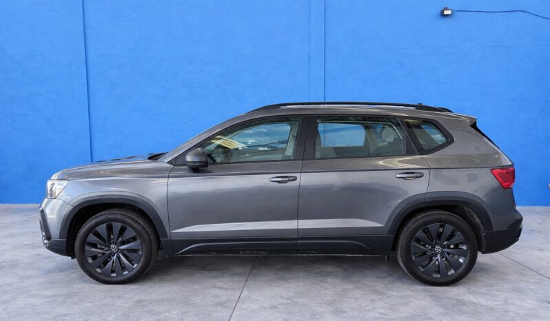 
Volkswagen 2024 Taos 5p Trendline L4/1.4/T Aut full									