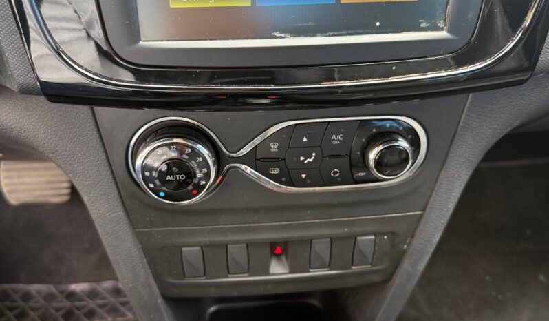 
Renault 2024 Logan 4p Intens L4/1.6 Aut full									