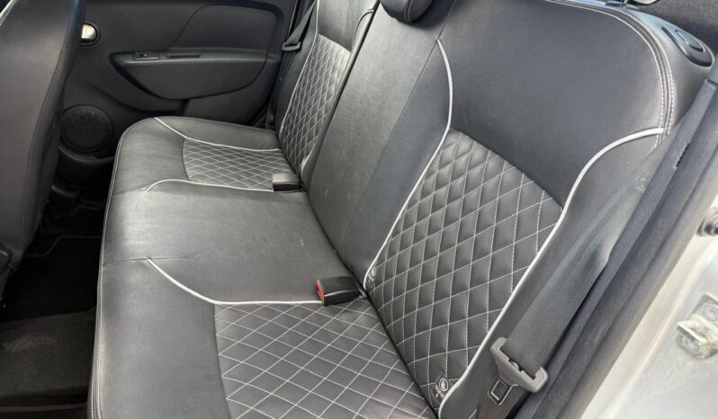 
Renault 2024 Logan 4p Intens L4/1.6 Aut full									