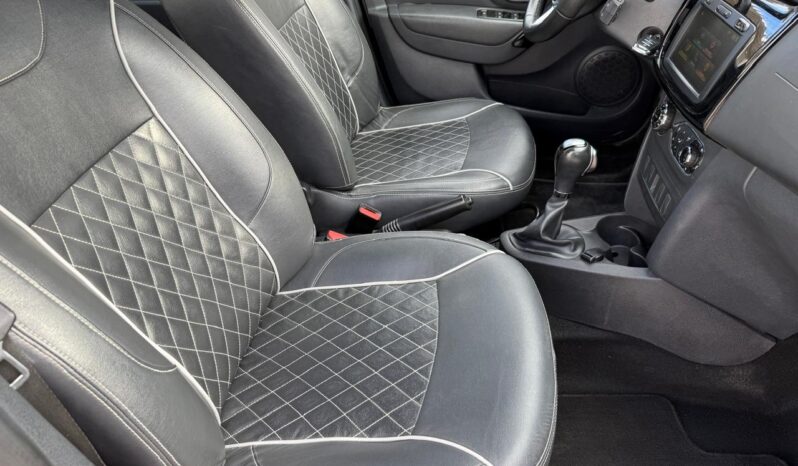 
Renault 2023 Logan 4p Intens L4/1.6 Aut full									