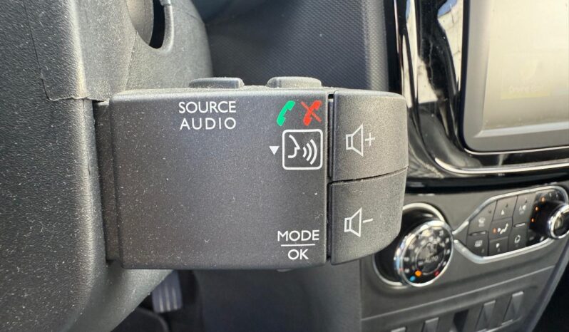 
Renault 2023 Logan 4p Intens L4/1.6 Aut full									