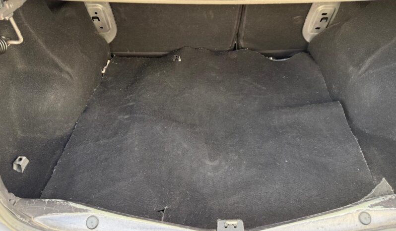 
Renault 2023 Logan 4p Intens L4/1.6 Aut full									