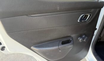 
Renault 2024 Kwid 5p Iconic L3/1.0 Man full									