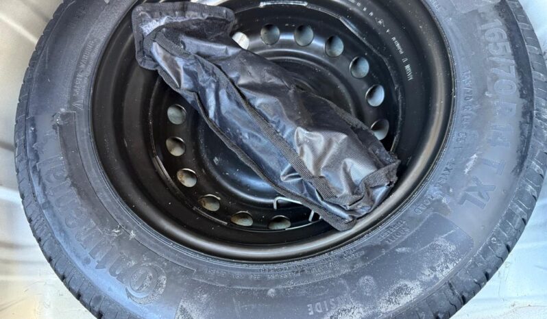 
Renault 2024 Kwid 5p Iconic L3/1.0 Man full									