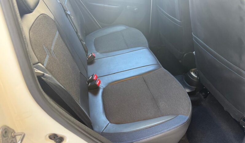 
Renault 2024 Kwid 5p Iconic L3/1.0 Man full									