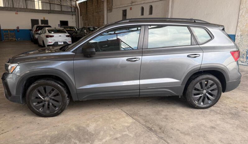 
Volkswagen 2024 Taos 5p Trendline L4/1.4/T Aut full									