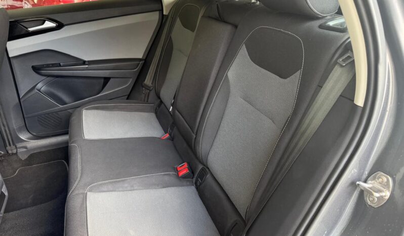 
Volkswagen 2024 Taos 5p Trendline L4/1.4/T Aut full									