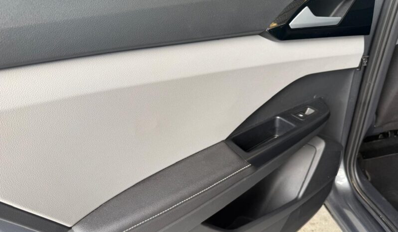 
Volkswagen 2024 Taos 5p Trendline L4/1.4/T Aut full									