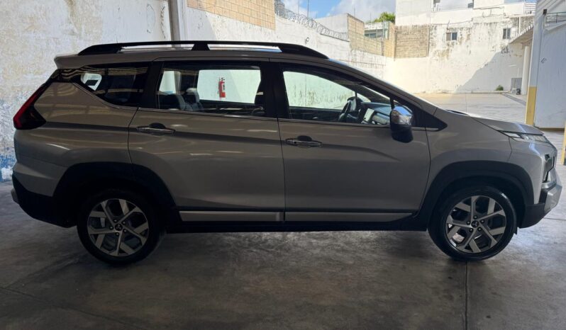 
Mitsubishi Xpander Cross 2024 full									