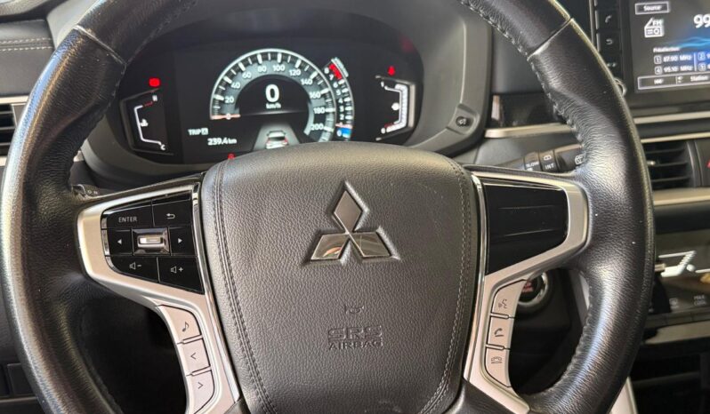 
Mitsubishi Xpander Cross 2024 full									