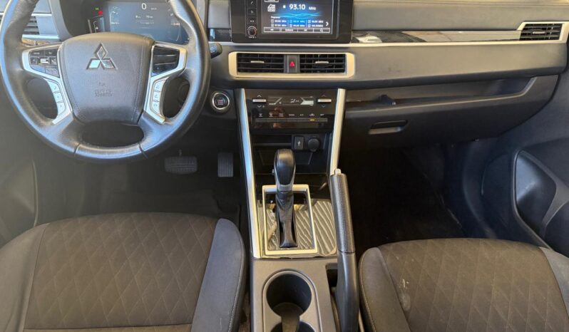 
Mitsubishi Xpander Cross 2024 full									