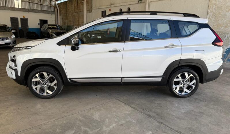 
Mitsubishi Xpander Cross 2024 full									