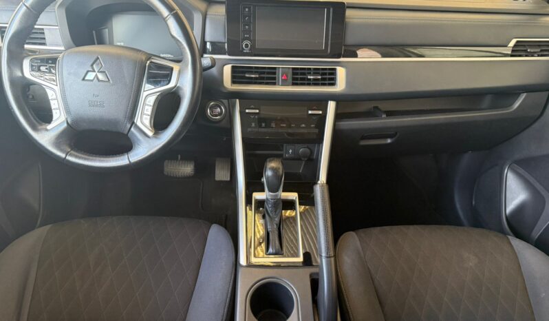 
Mitsubishi Xpander Cross 2024 full									