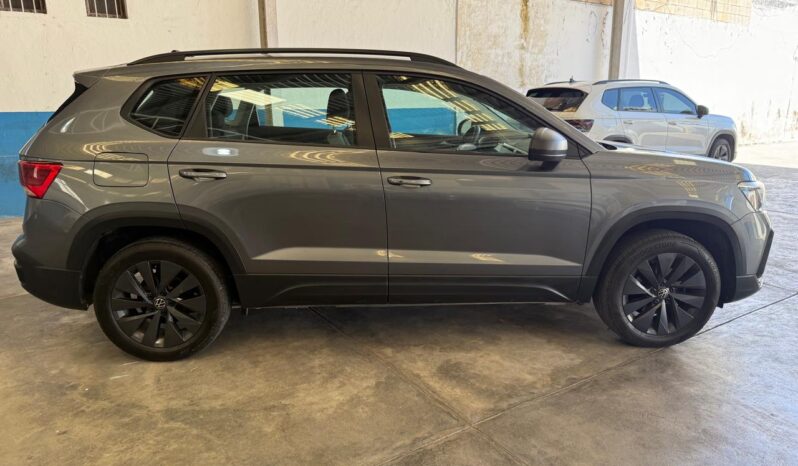 
Volkswagen 2024 Taos 5p Trendline L4/1.4/T Aut full									