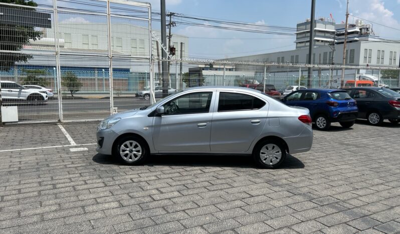 
Dodge Attitude 4p SE L3/1.2 Aut 2024 CSGDL full									