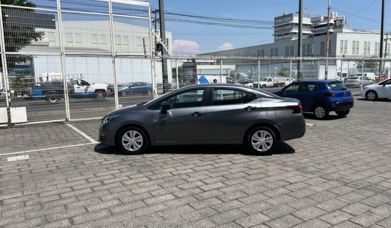 
Nissan Versa 4p Sense L4/1.6 Aut 2024 CSGDL full									
