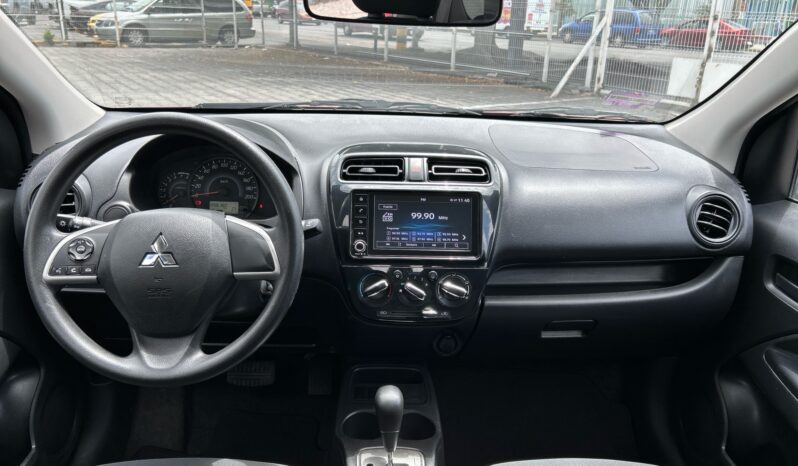 
Mitsubishi Mirage 4p G4 GLX L3/1.2 Aut 2024 CSGDL full									