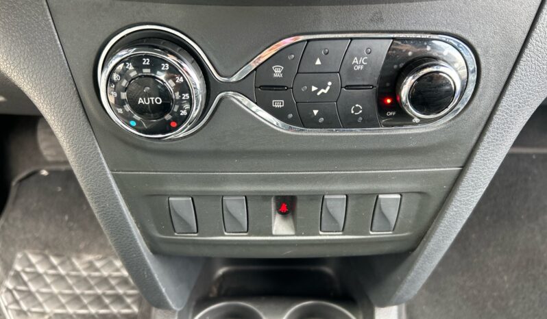 
Renault Logan 4p Intens L4/1.6 Aut 2024 CSGDL full									