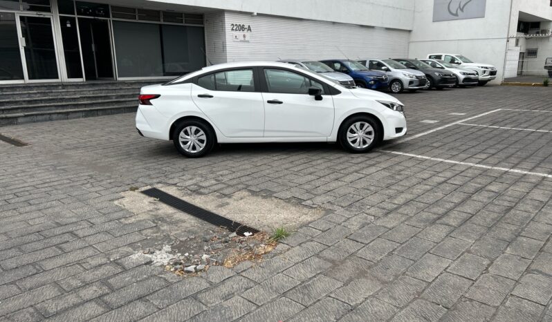 
Nissan Versa 4p Sense L4/1.6 Aut 2024 CSGDL full									