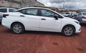 Nissan 2024 Versa 4p Sense L4/1.6 Aut Blanco