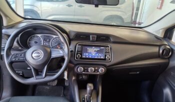 
Nissan 2024 Versa 4p Sense L4/1.6 Aut Gris full									