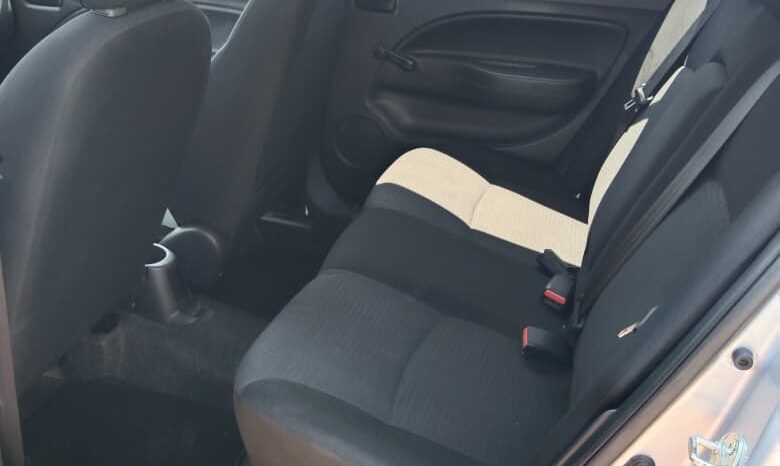 
Chrysler 2024 Attitude 4p SE L3/1.2 Aut Plata full									