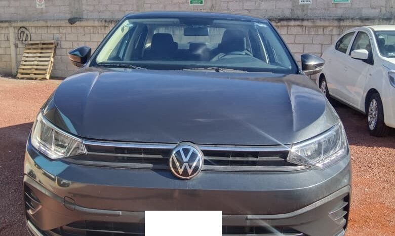 
Volkswagen 2024 Virtus 4p Trendline L4/1.6 Aut Gris Oxford full									