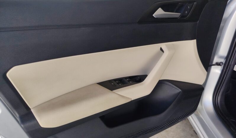 
VOLKSWAGEN VIRTUS TRENDLINE AUT full									