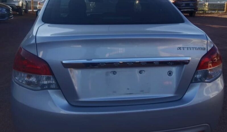 
Chrysler 2024 Attitude 4p SE L3/1.2 Aut full									
