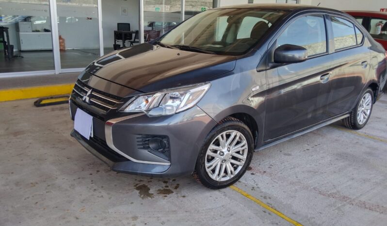 
Mitsubishi 2024 Mirage 4p G4 GLX L3/1.2 Aut Gris Oxford full									